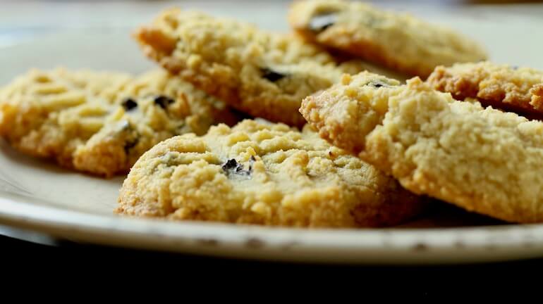 Easy Keto Chocolate Chip Butter Cookies