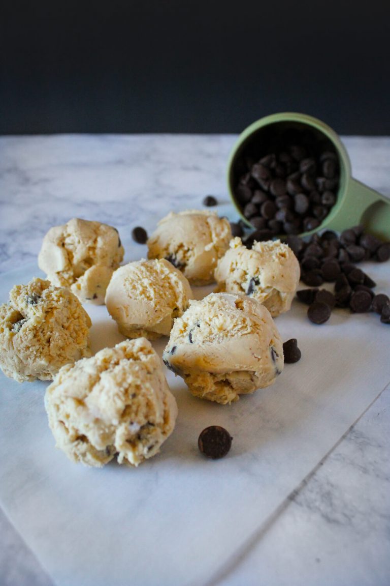 This Super Easy Edible Cookie Dough Recipe Is Why We Love Keto