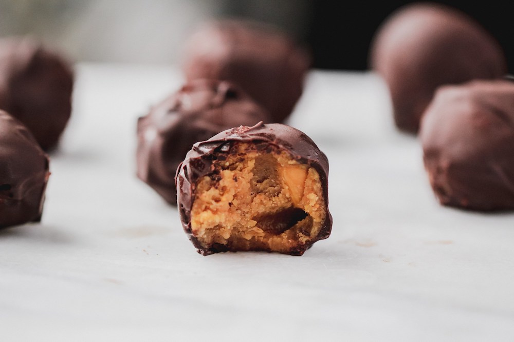 No Bake Chocolate Peanut Butter Balls Keto Dessert Recipe