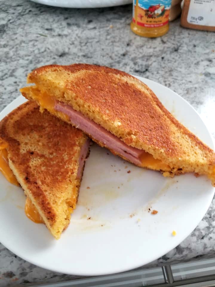 Keto Low-Carb Grilled Cheese Sandwich - Easy Low Carb Recipes